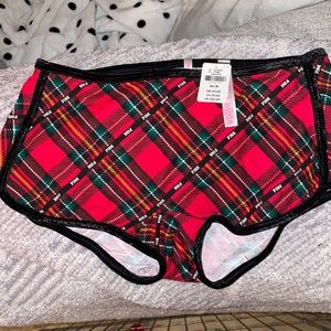 Victoria’s Secret pink boy short NWT